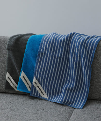 WITH OR WITHOUT　Face Towel