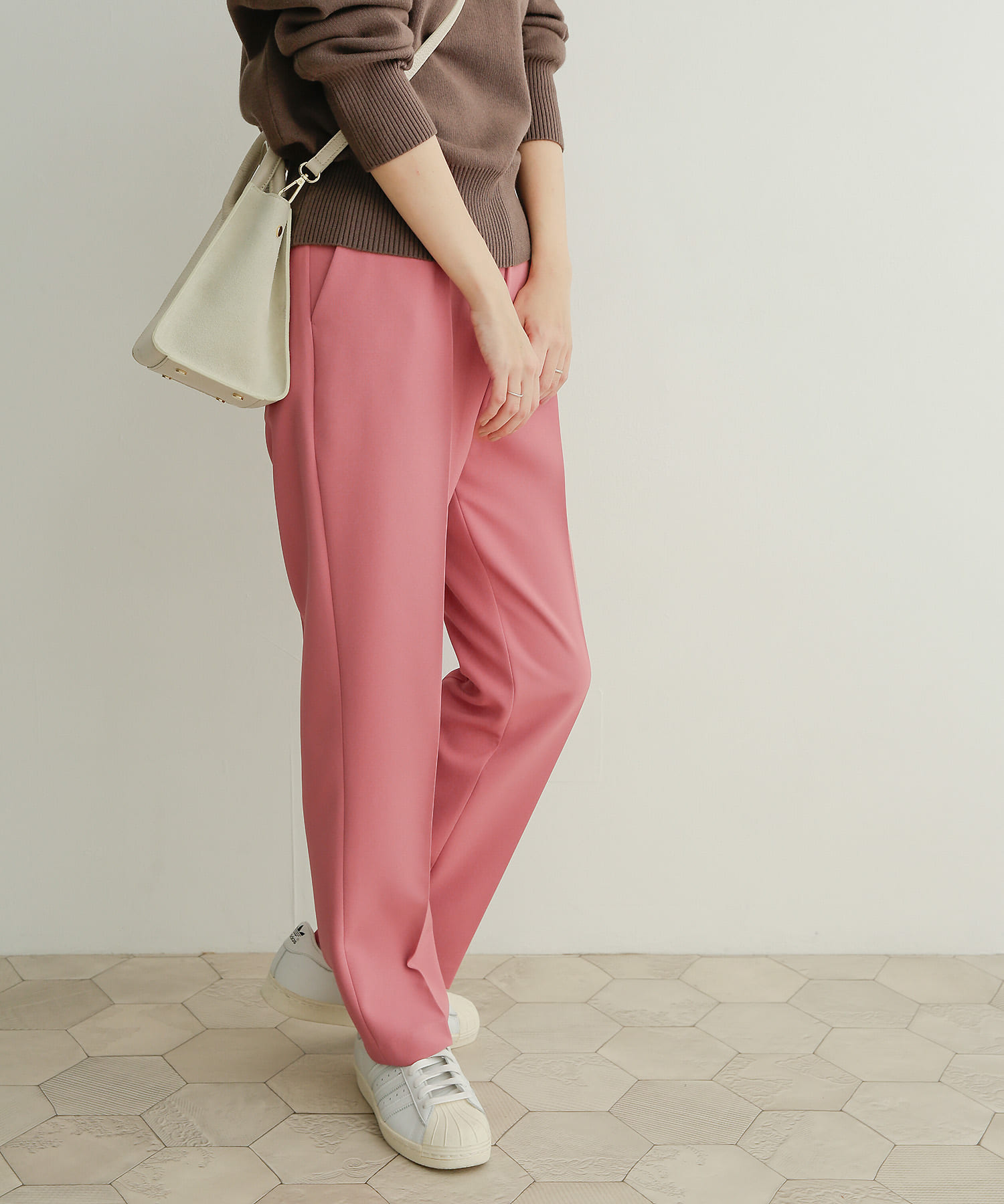 新品 ヨリ 34 パンツ トラウザーカラーパンツ ピンク yori パンツ