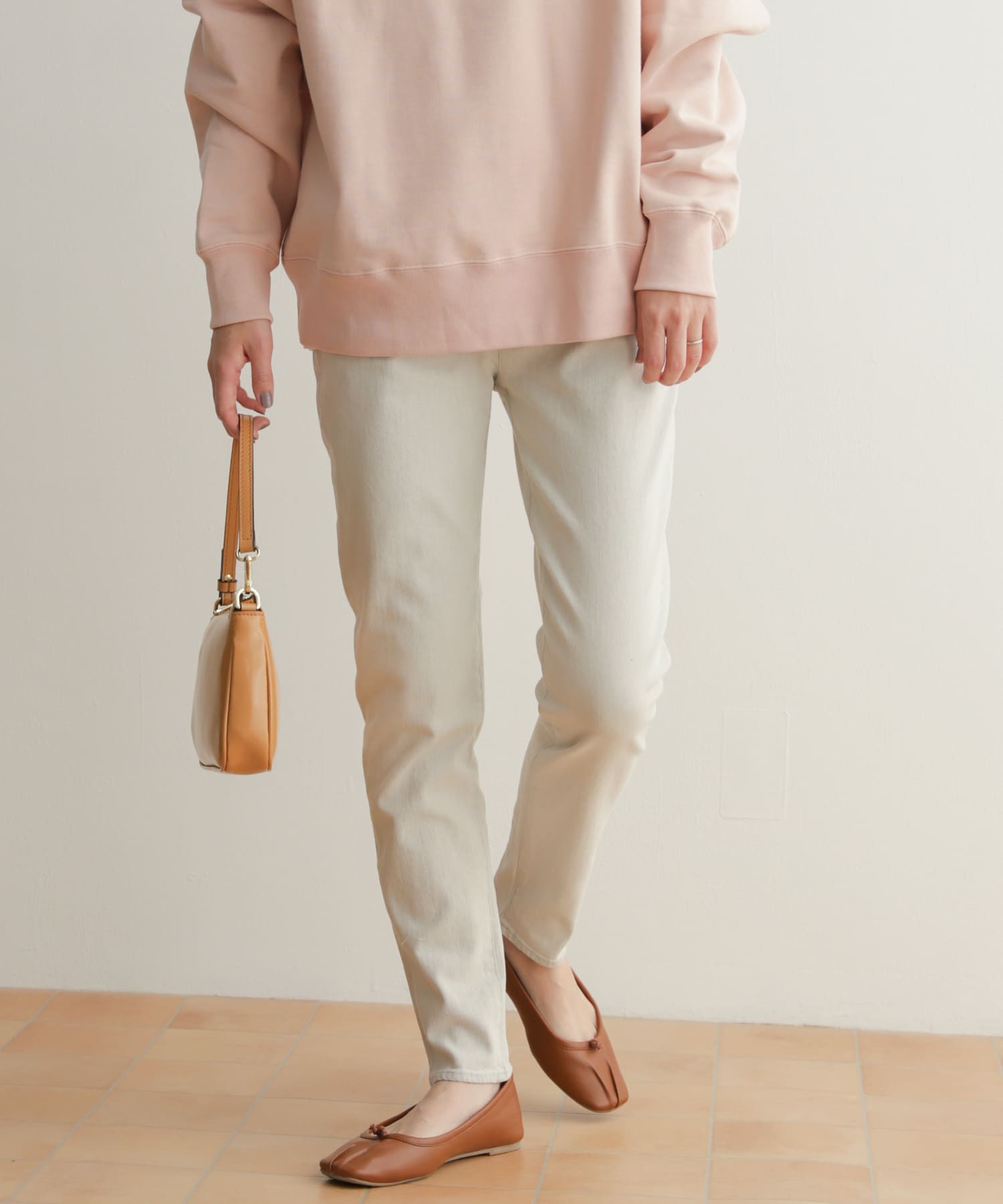 URBAN RESEARCH DOORSのスリムイージーパンツ