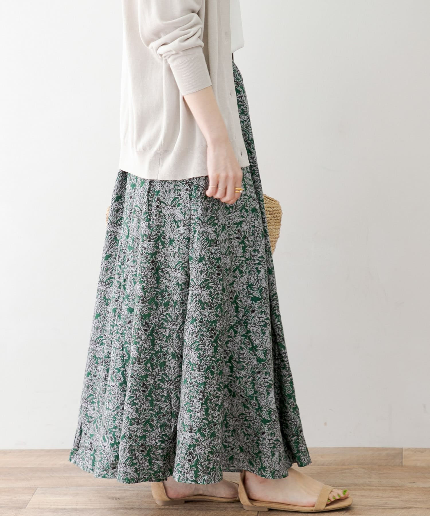 ボタニカルプリントスカート[LA35-25R605]｜URBAN RESEARCH