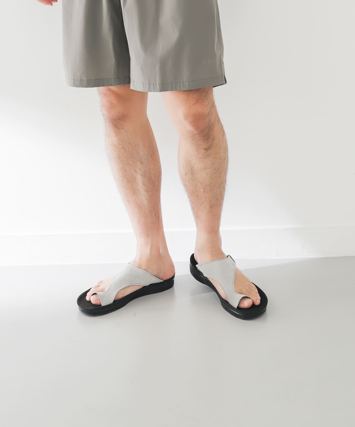 別注』TRIOP×EKAL ZENI SLIPPER[TRIOPSPM-FE35]｜URBAN RESEARCH公式