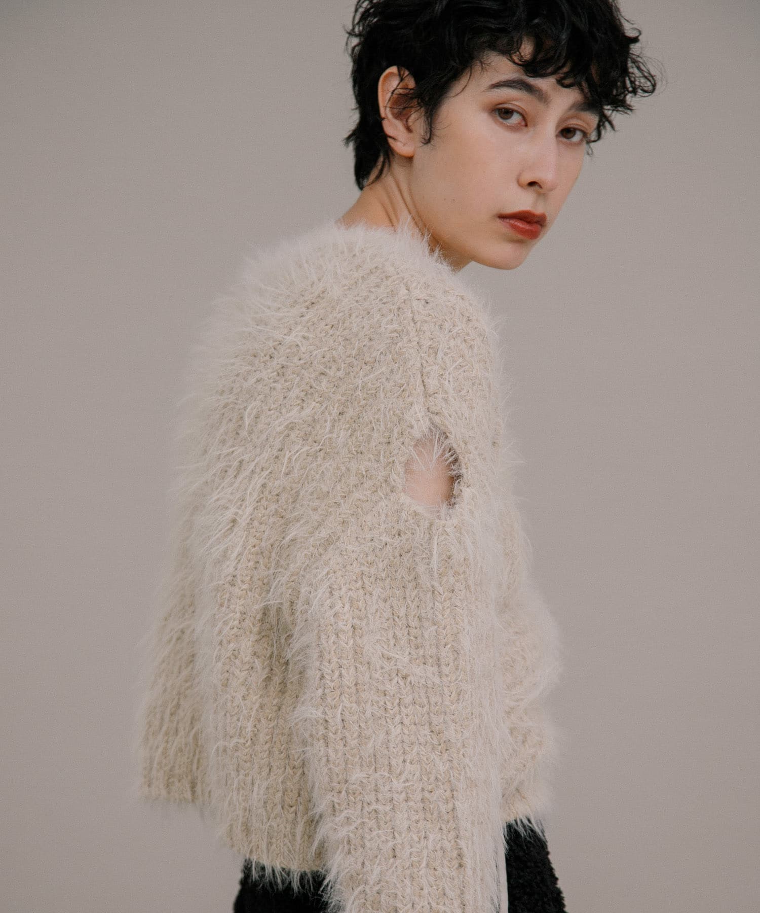 SHOULDER SLIT SHAGGY KNIT[WB37-22N023]｜URBAN RESEARCH公式