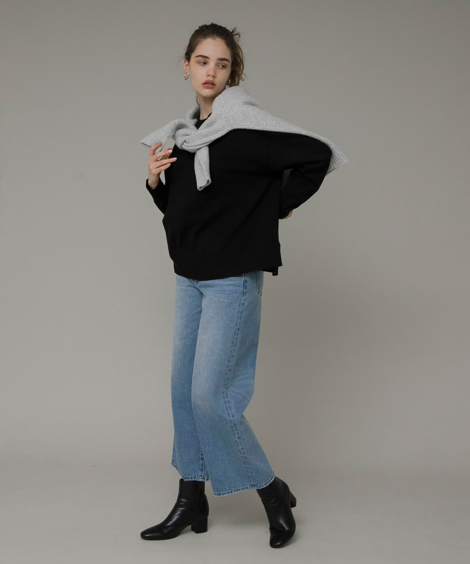 HARE（ハレ）の「ZIPスリットデザインカット(HARE)（Tシャツ/カットソー）」 - WEAR