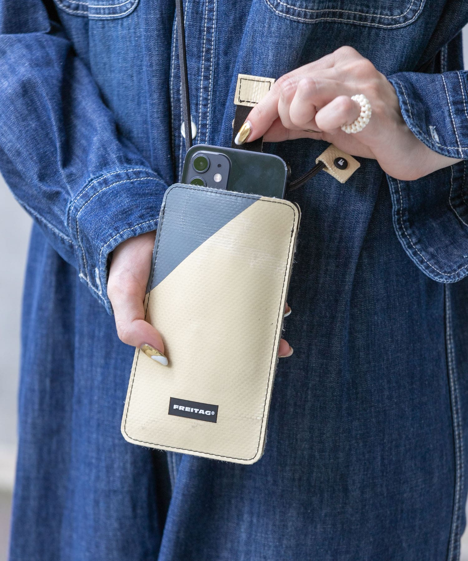 FREITAG  フライターグ　F338  FOX  スマホケース