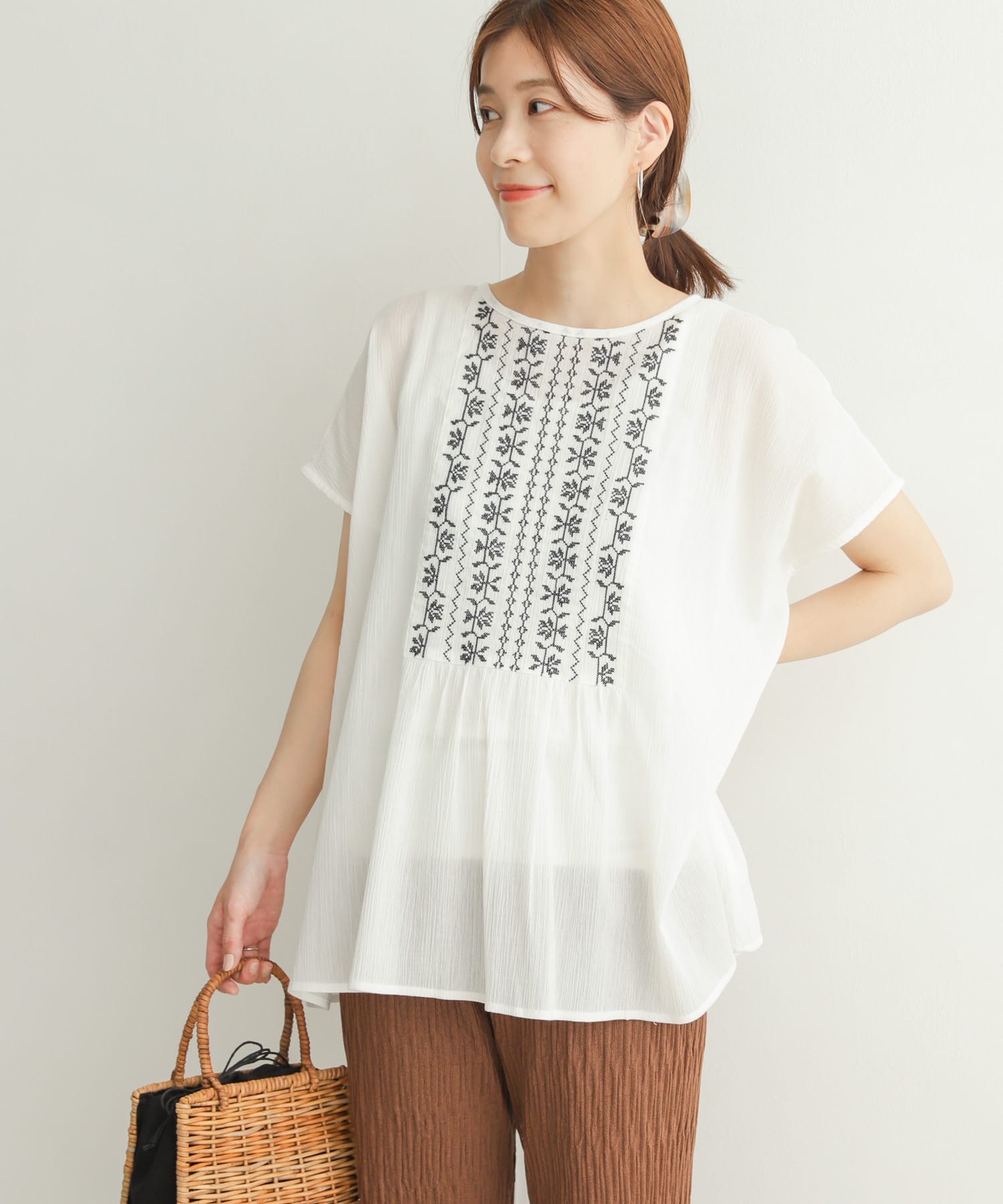 クロスステッチ刺繍フレンチブラウス[DR25-23E116]｜URBAN RESEARCH公式ファッション通販