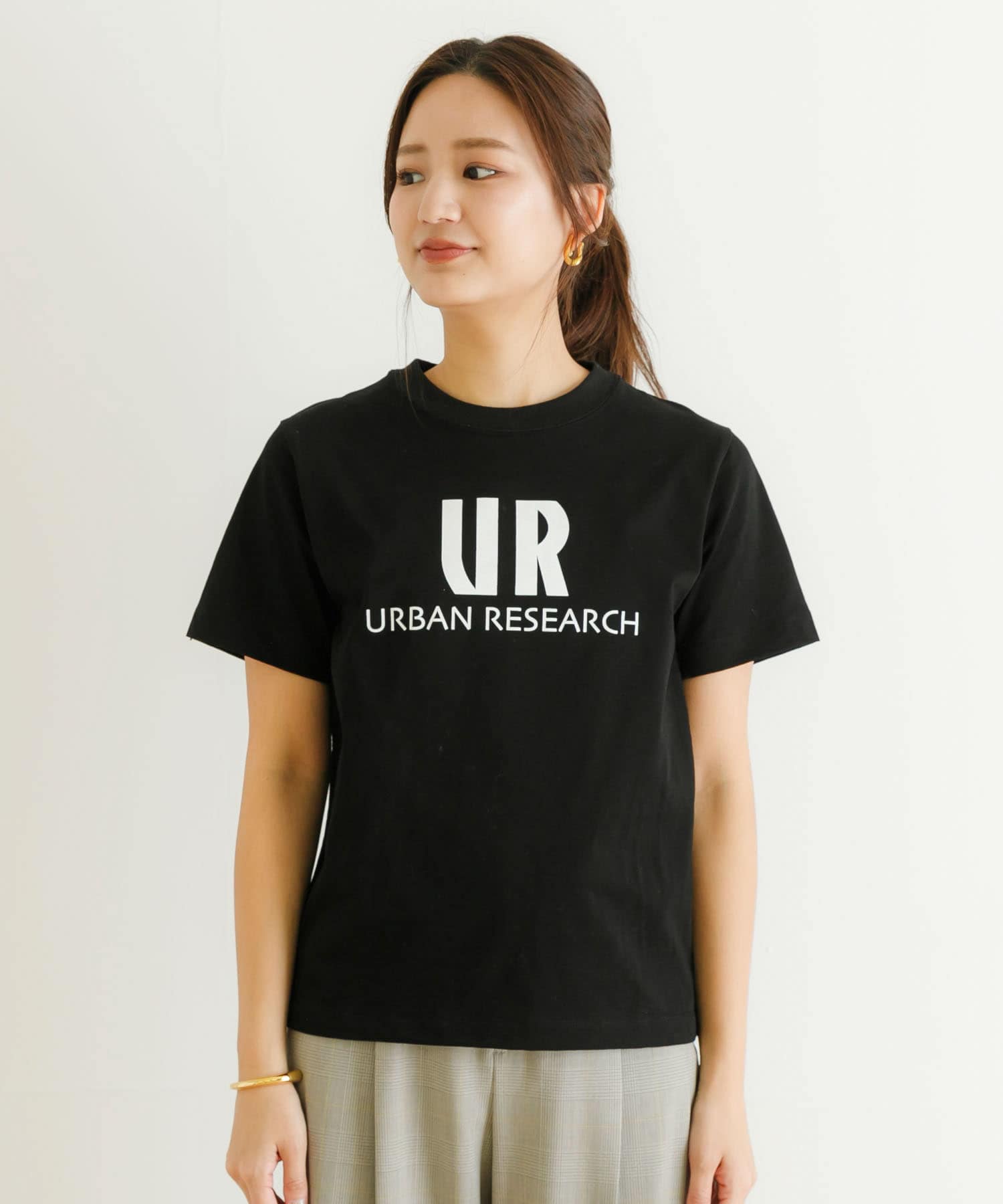 Tシャツ／URBAN RESEARCH