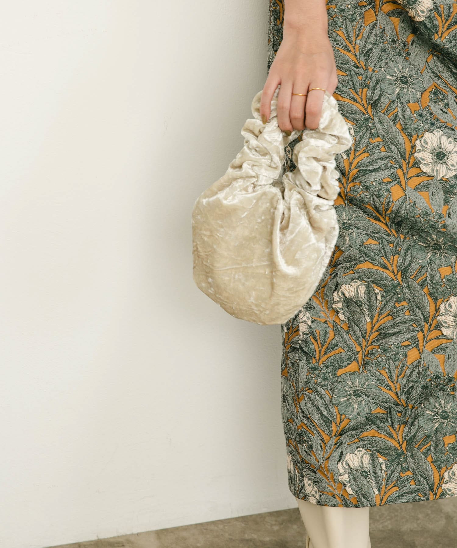 ベロアギャザーミニBAG[KB36-2AA015]｜URBAN RESEARCH公式ファッション通販