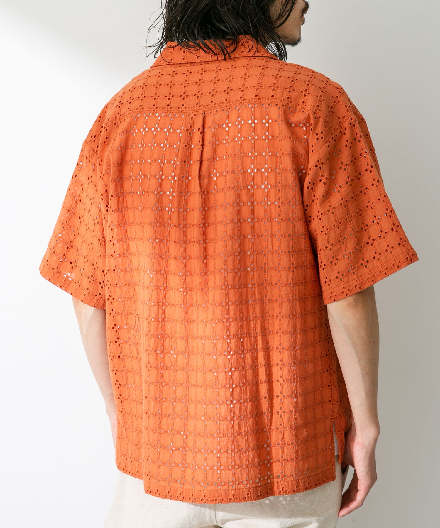レース刺繍ショートスリーブシャツ[LA45-13S008]｜URBAN