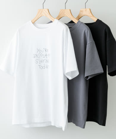 レタード刺繍Tシャツ slaying today