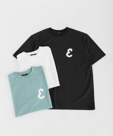『UR TECH』 EロゴプリントTシャツ