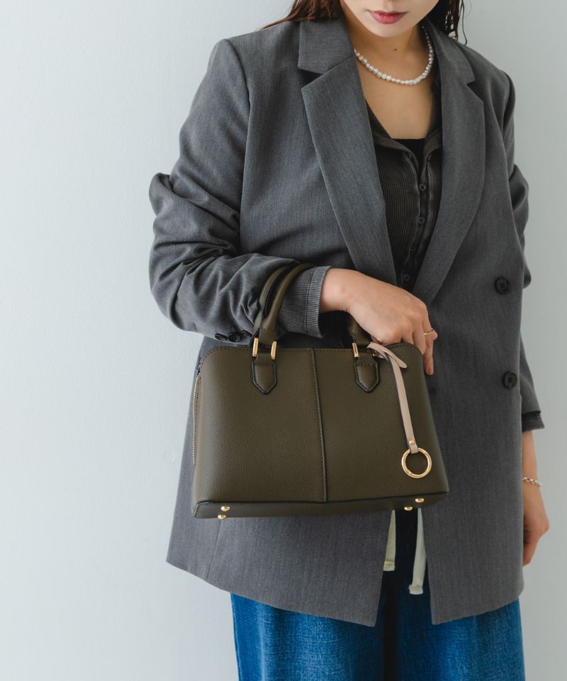日常使いのバッグに、洗練された大人のムードを演出する新色【TAUPE】が登場