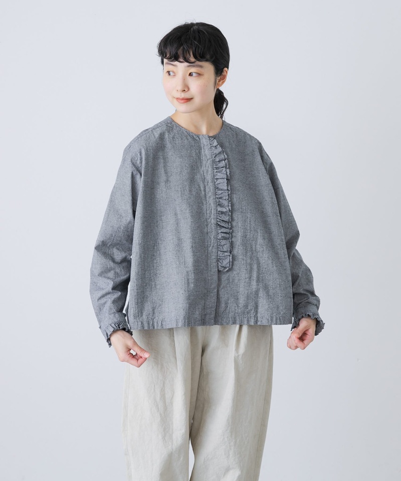 大人に寄り添う程よい甘さ かぐれが提案するフリルブラウス