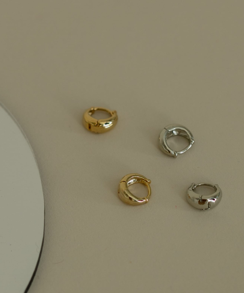 まず最初に揃えたい、毎日使えるベーシックアクセサリー