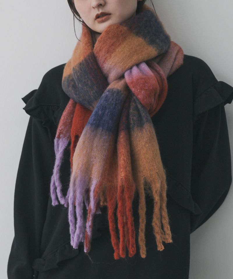 冬コーデの必需品「マフラー・ストール」