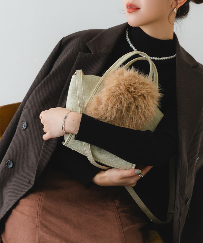 冬の着こなしを格上げ！バッグ、シューズ、あったか小物で叶える旬スタイル冬の買い足しアイテム