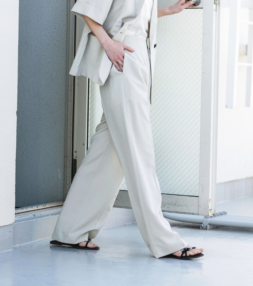 NEW ARRIVAL | 涼しさを纏う本命ボトムス