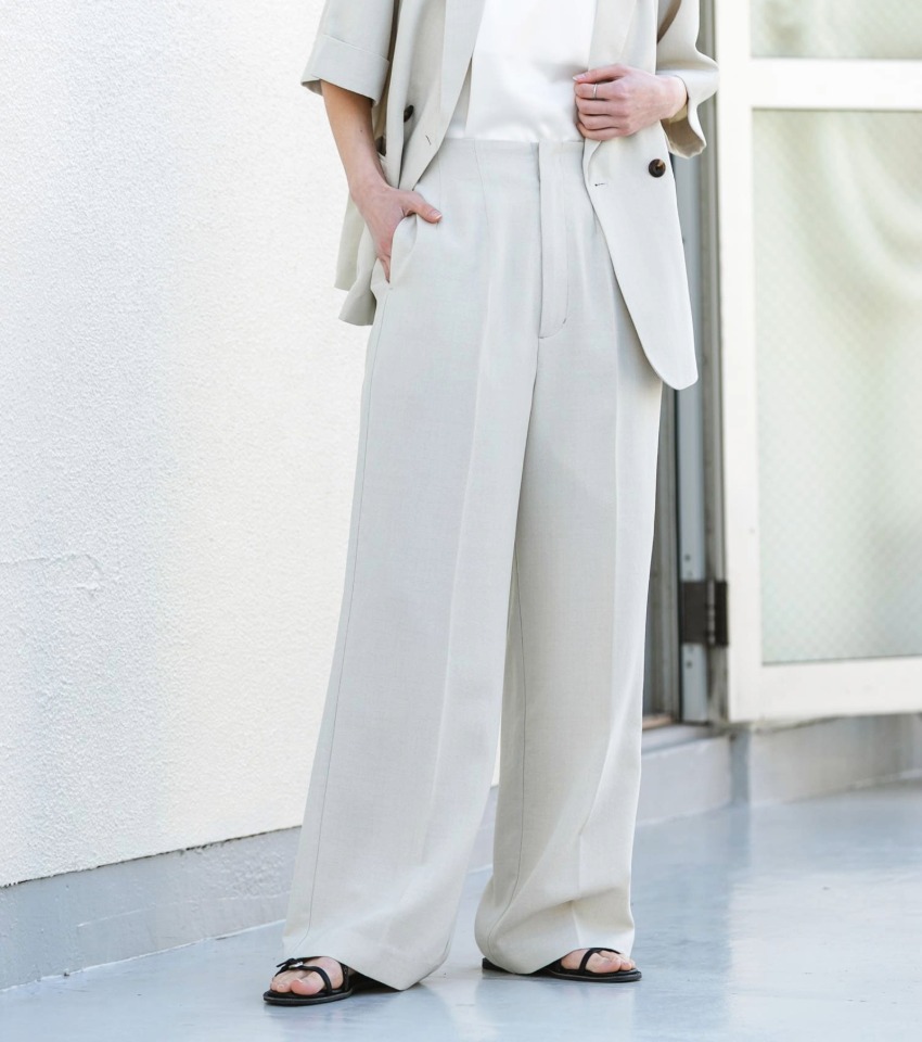 ON/OFF問わず活躍、夏の本命「リネンライクワイドパンツ」