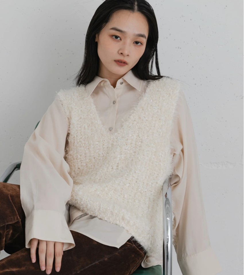 重ねて長く楽しめる、フェザーミックスベスト