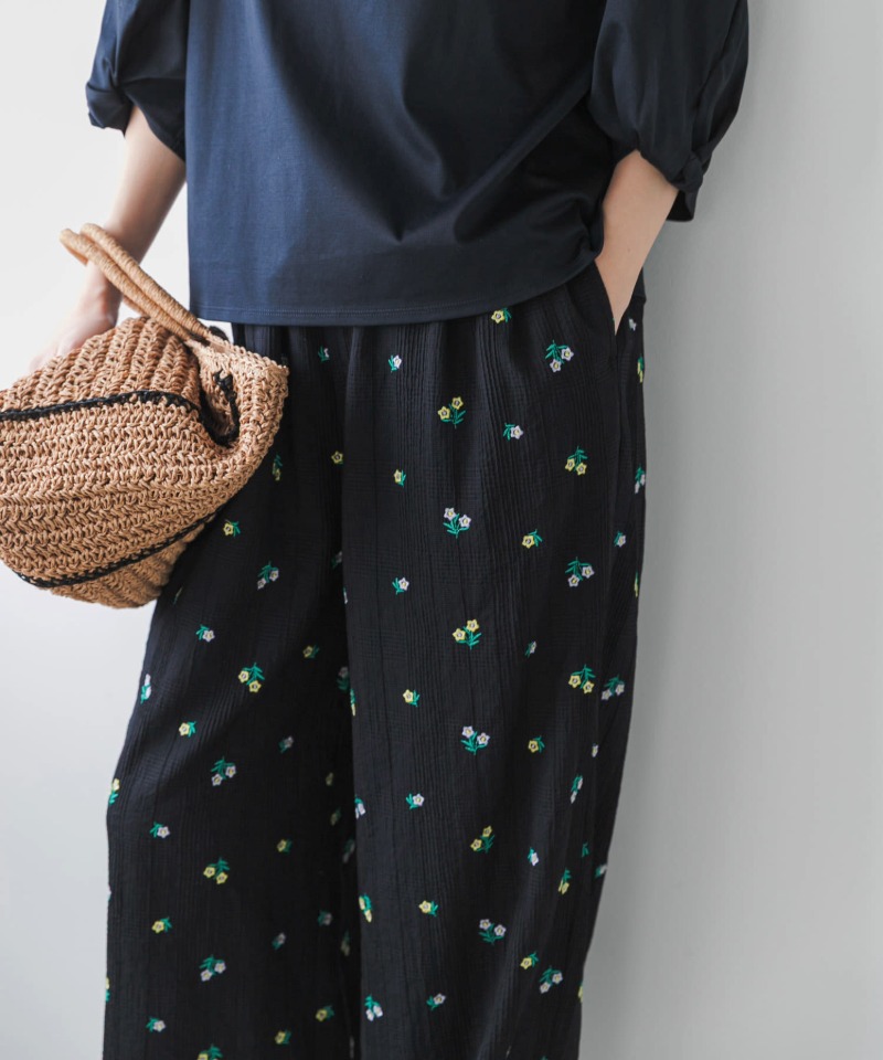 華やかながらも日常にフィットする『柄アイテム』特集