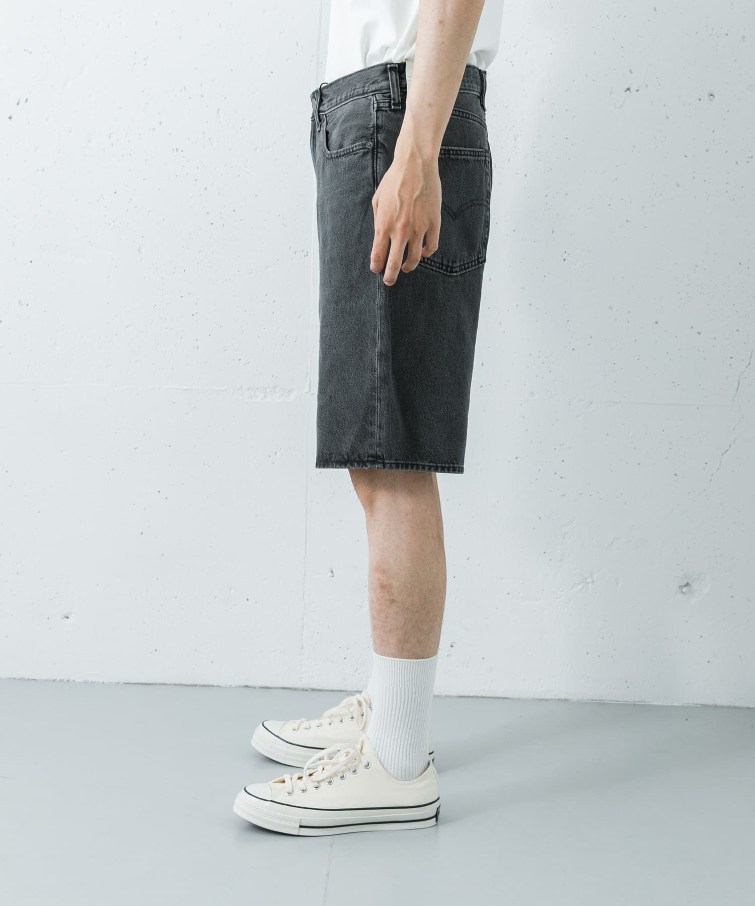 身長：185cm サイズ：32