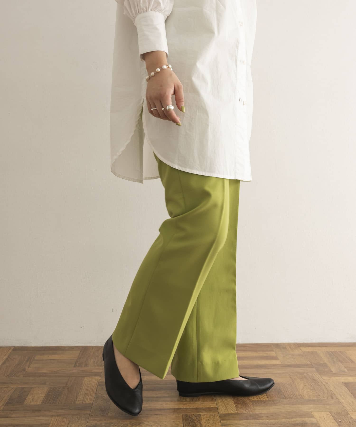 GREEN
