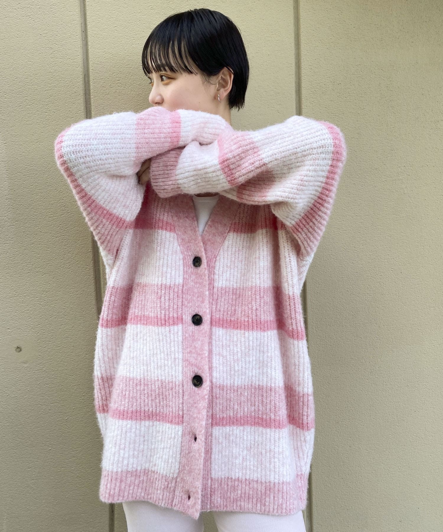 【新品未使用】treat urself ローズカーディガン　ピンク フェザーVネックカーディガン（カーディガン/ボレロ） | SHOO・LA・RUE