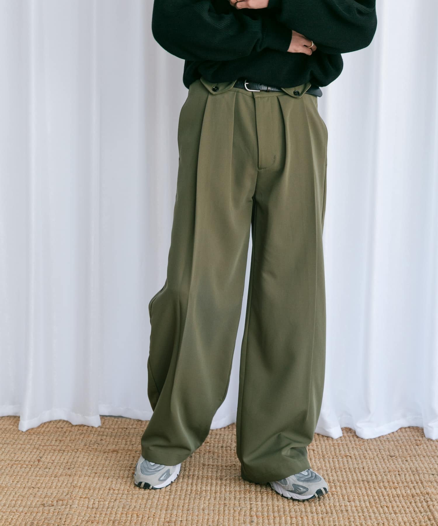 KHAKI