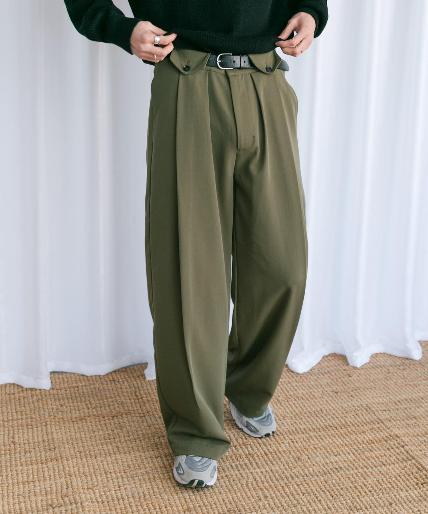KHAKI