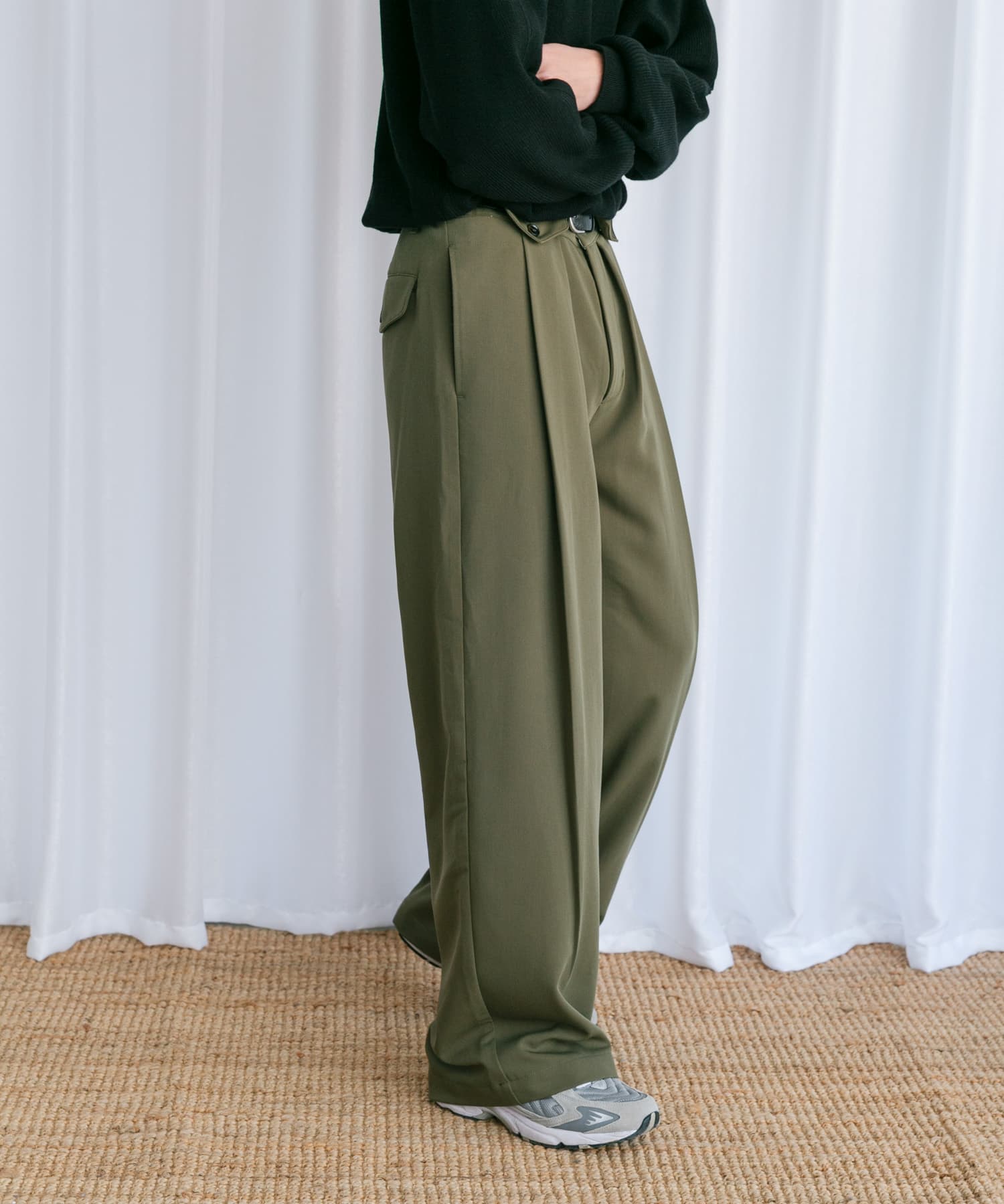 KHAKI