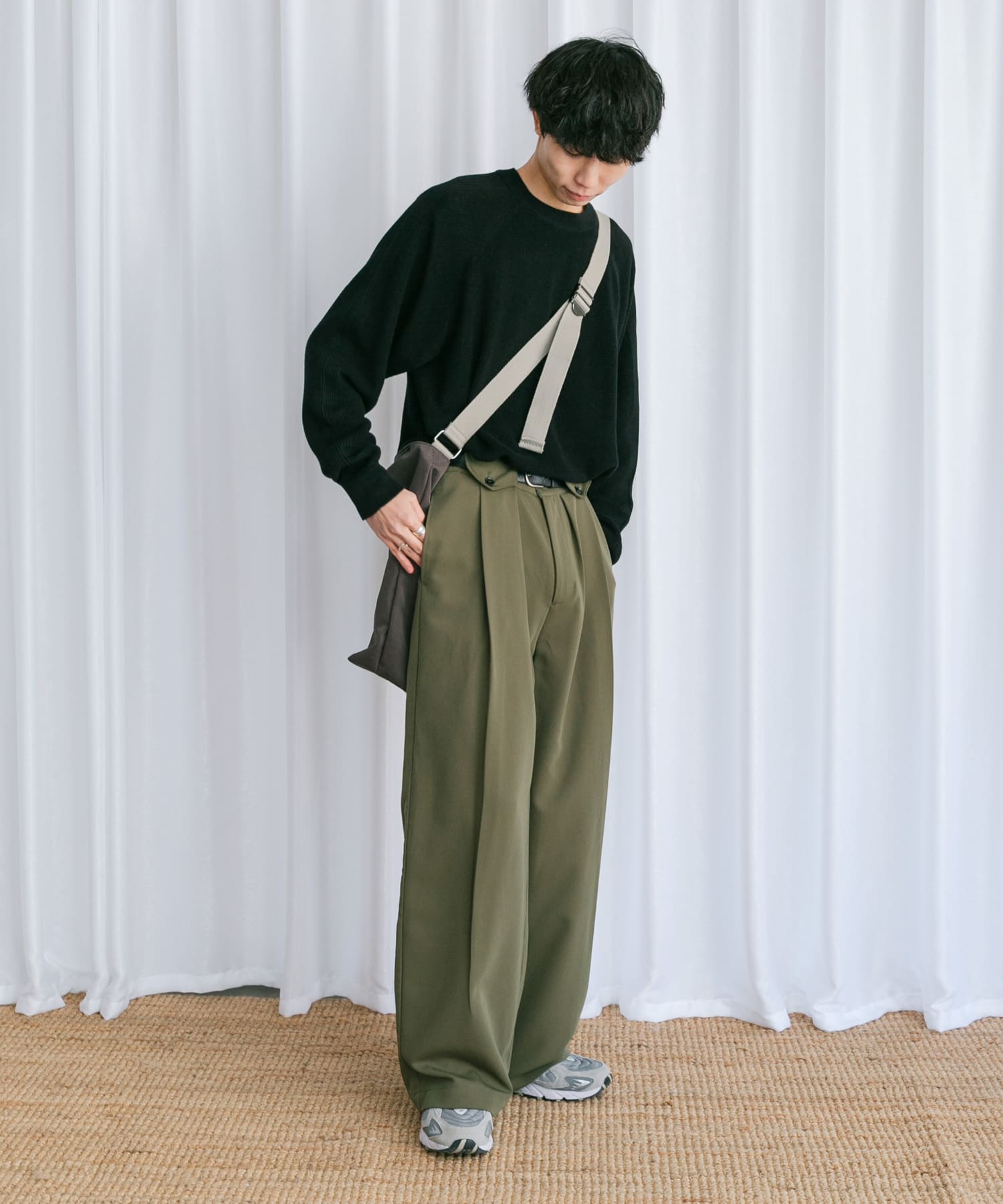 KHAKI