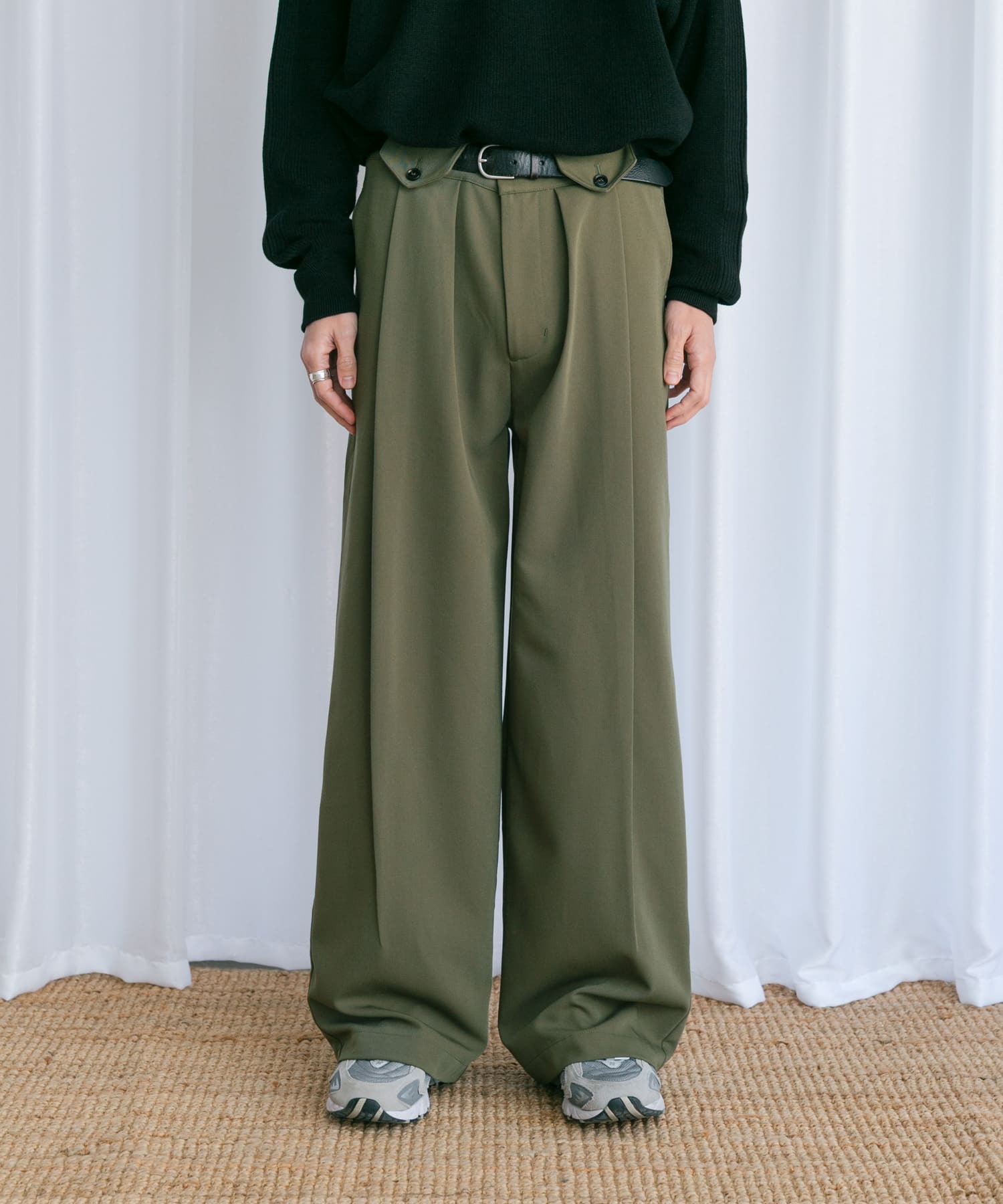 KHAKI