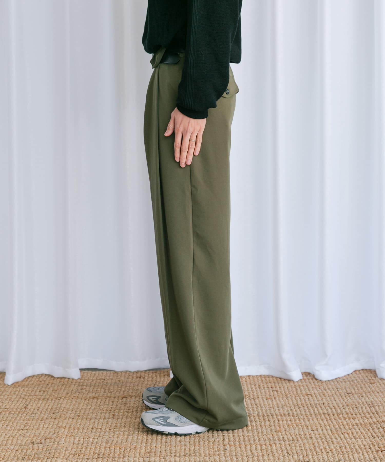 KHAKI