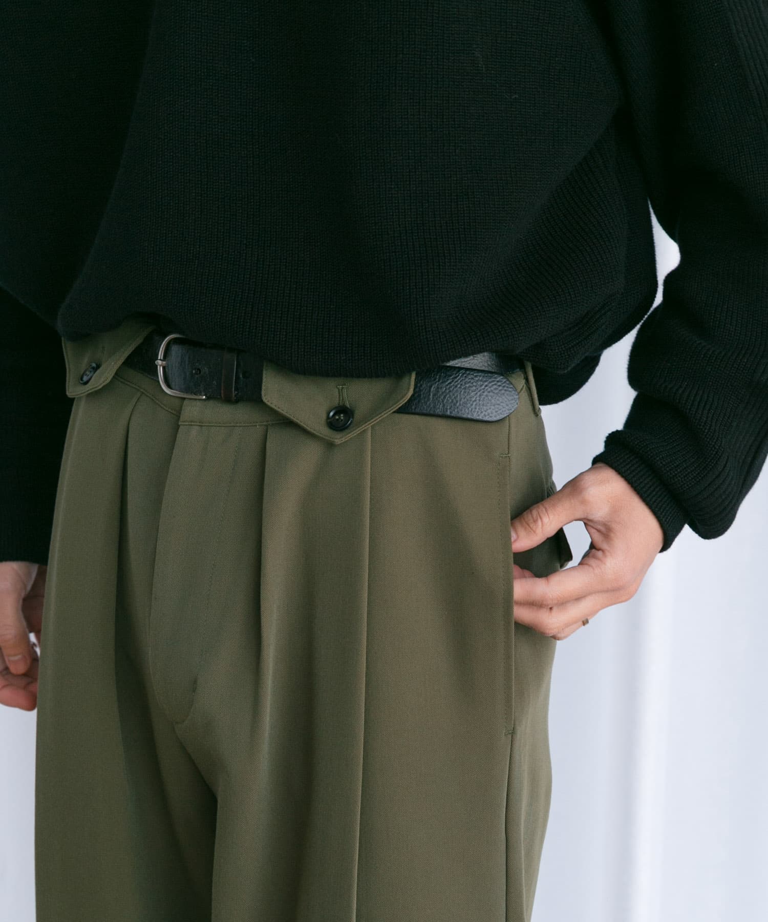 KHAKI