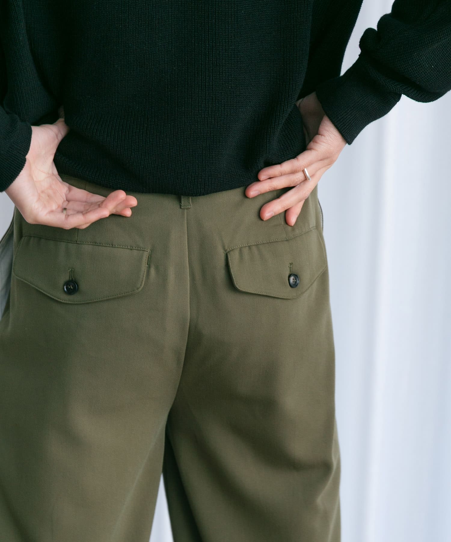 KHAKI