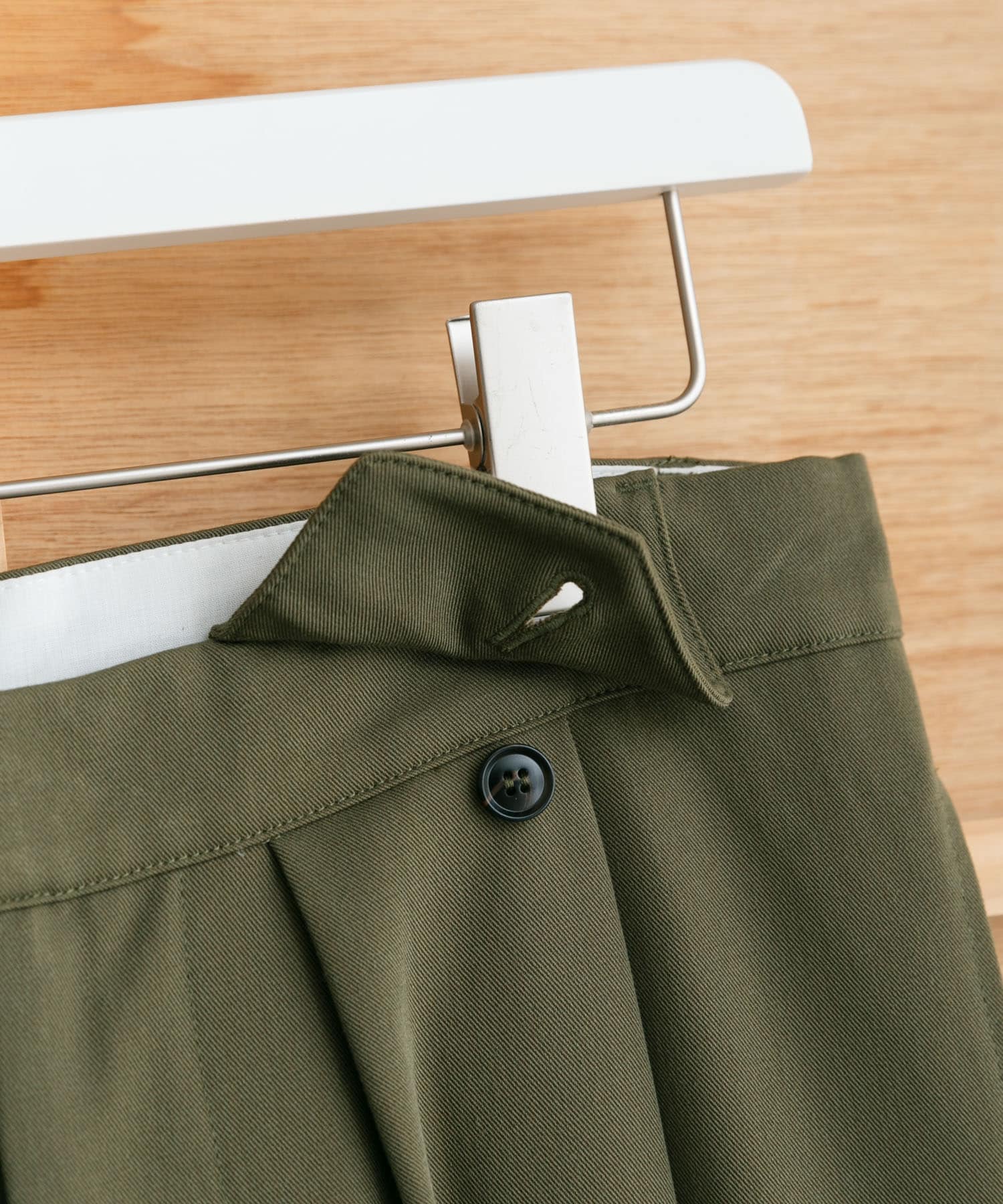 KHAKI