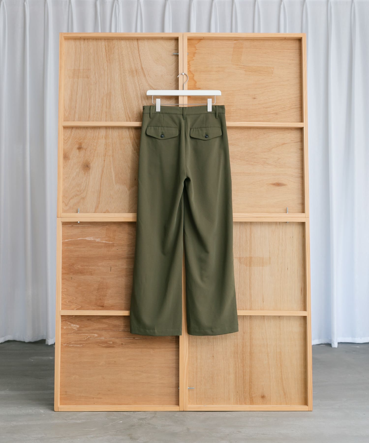 Couleur Meler なかじ　フラップ付きストレートスラックス KHAKI L