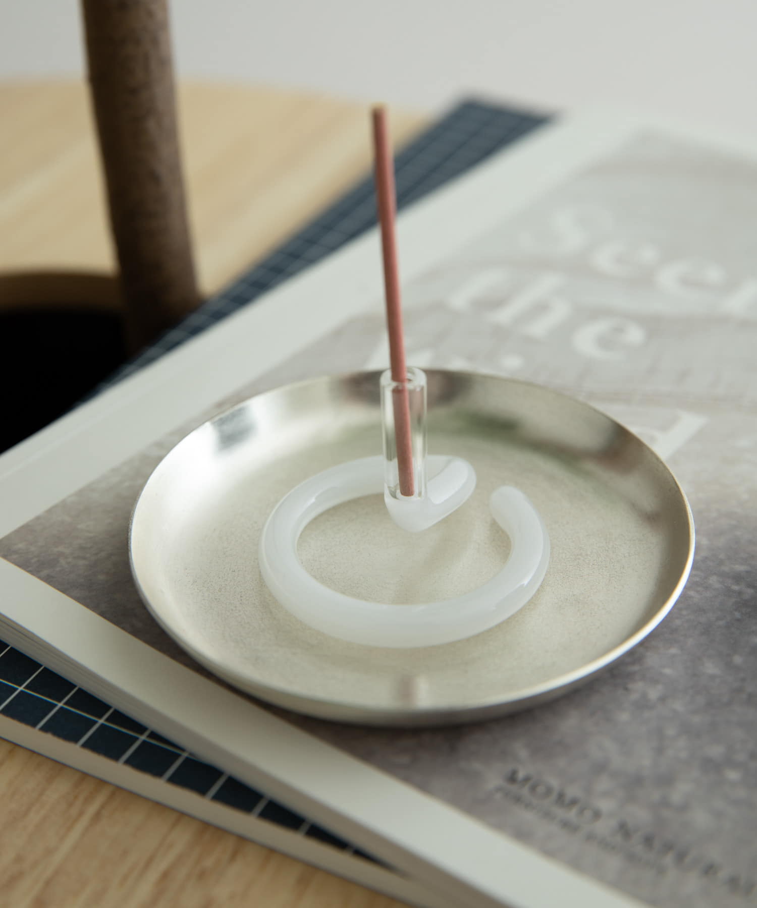 amabro　TWO TONE INCENSE HOLDER CL×WH -
