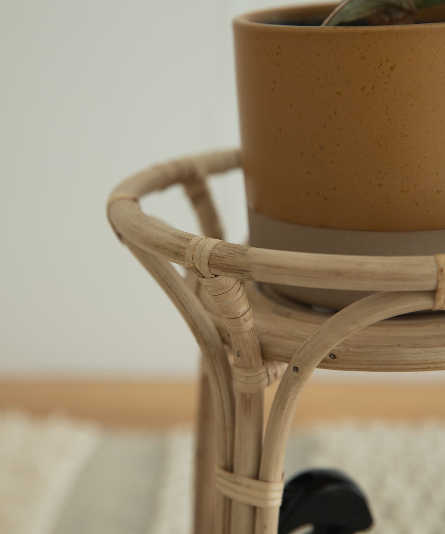 『WEB/一部店舗限定』shesay　ラタンのプラントスタンドS - S