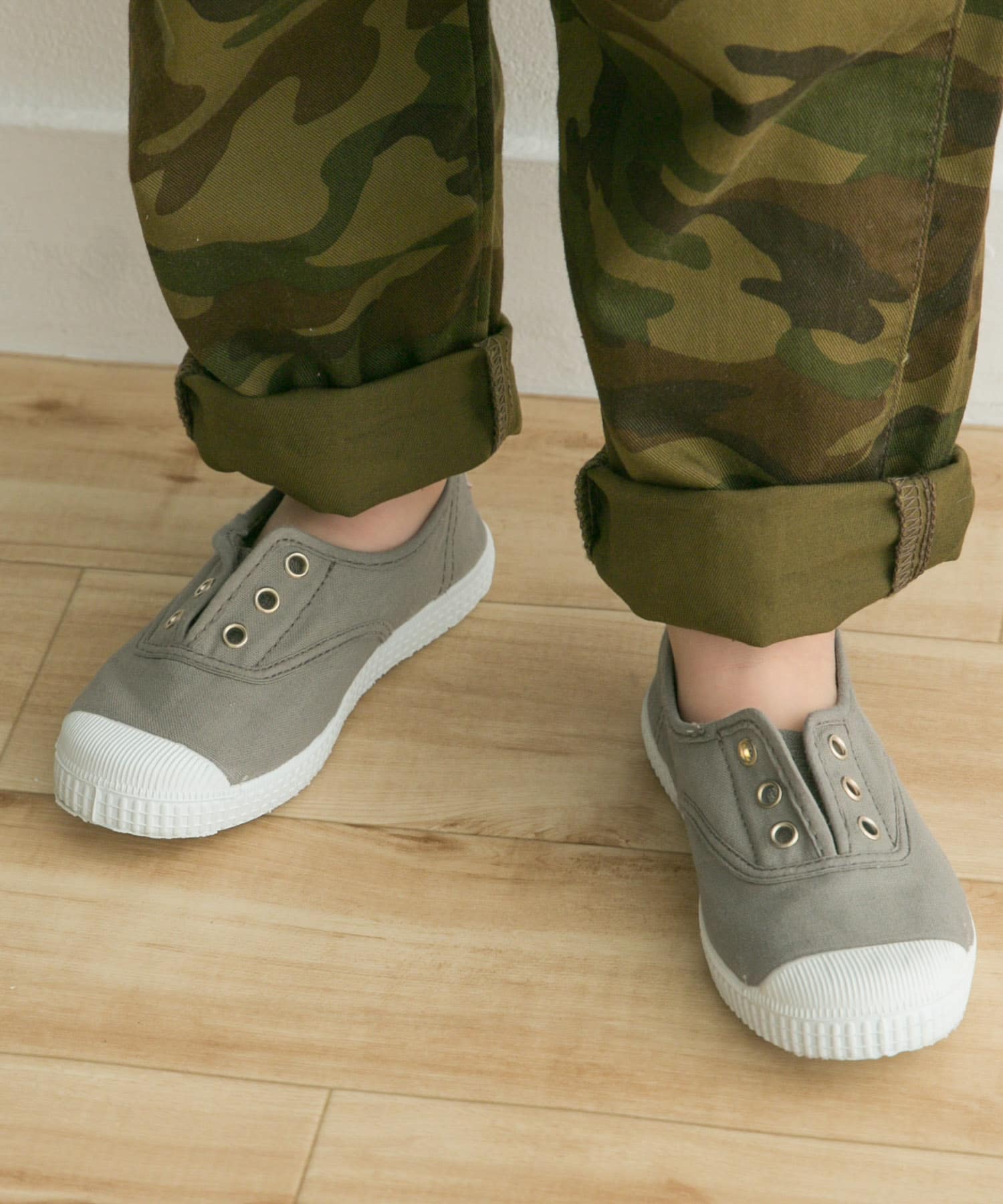 『WEB限定』Cienta　キャンバススニーカー(KIDS) grey 16