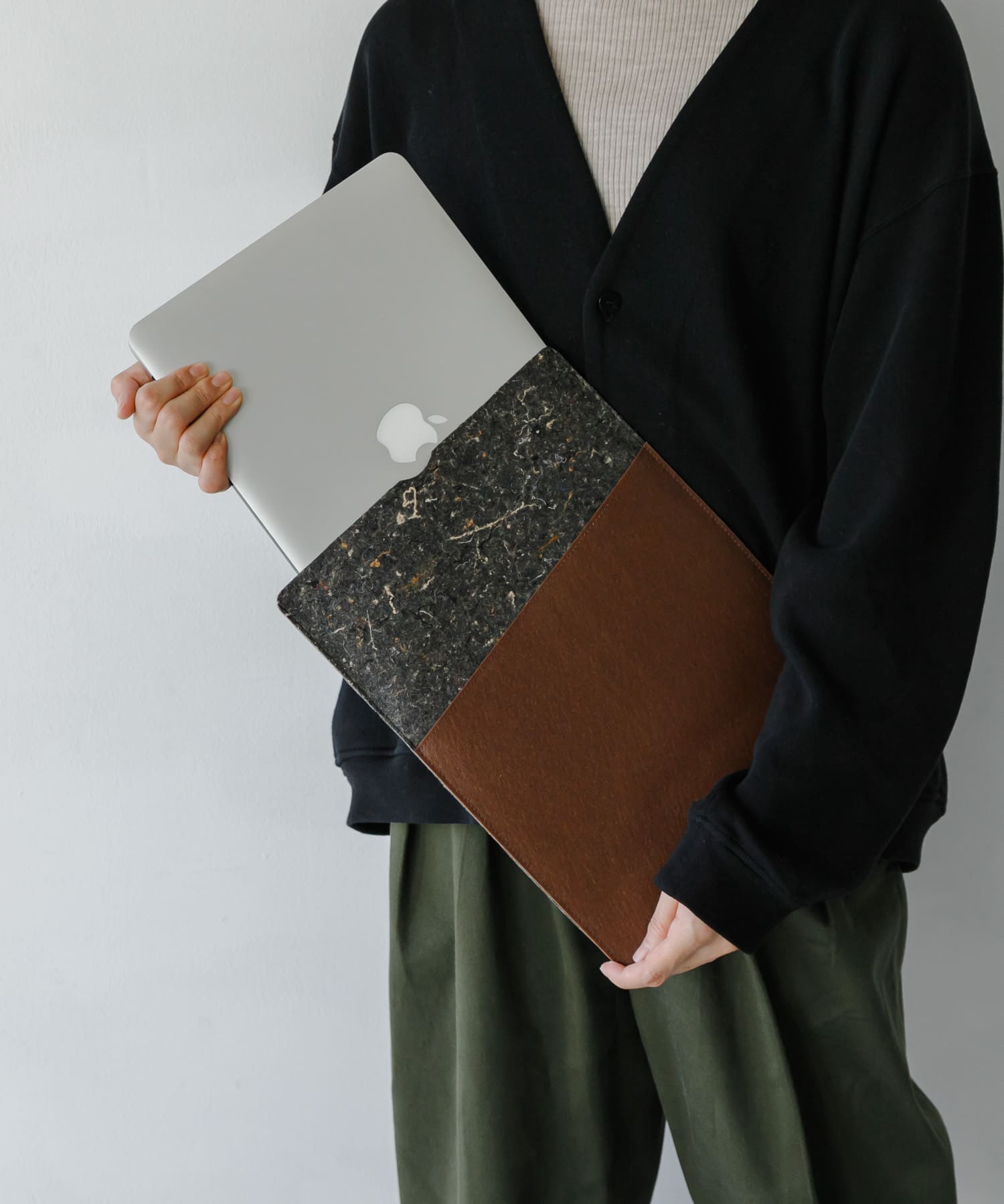 『WEB限定』commpost　PC CASE(13インチ対応) Brown FREE