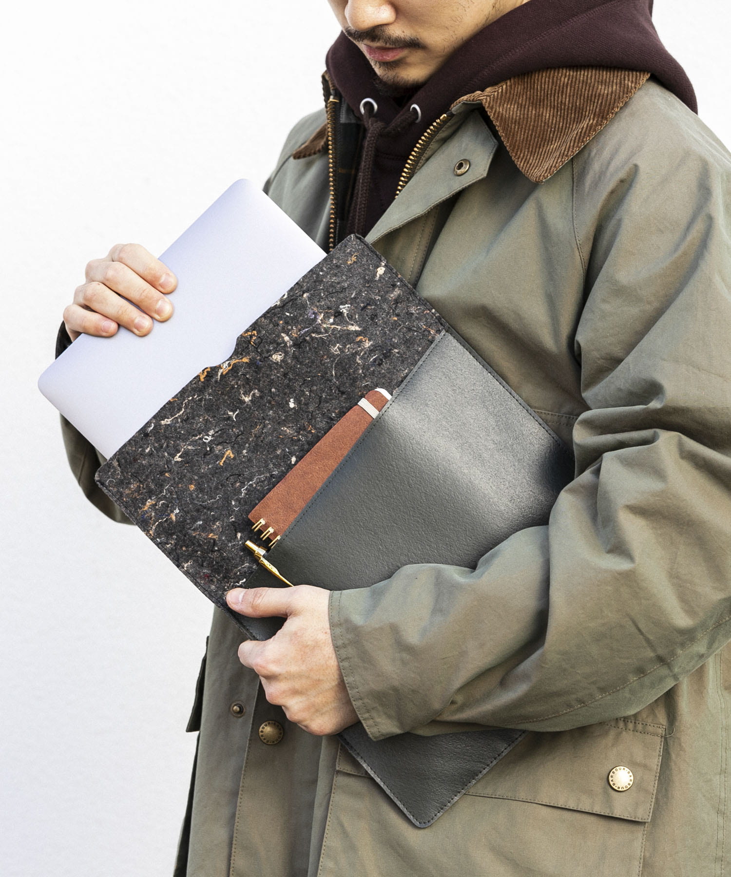 『WEB限定』commpost　PC CASE(13インチ対応) Green FREE