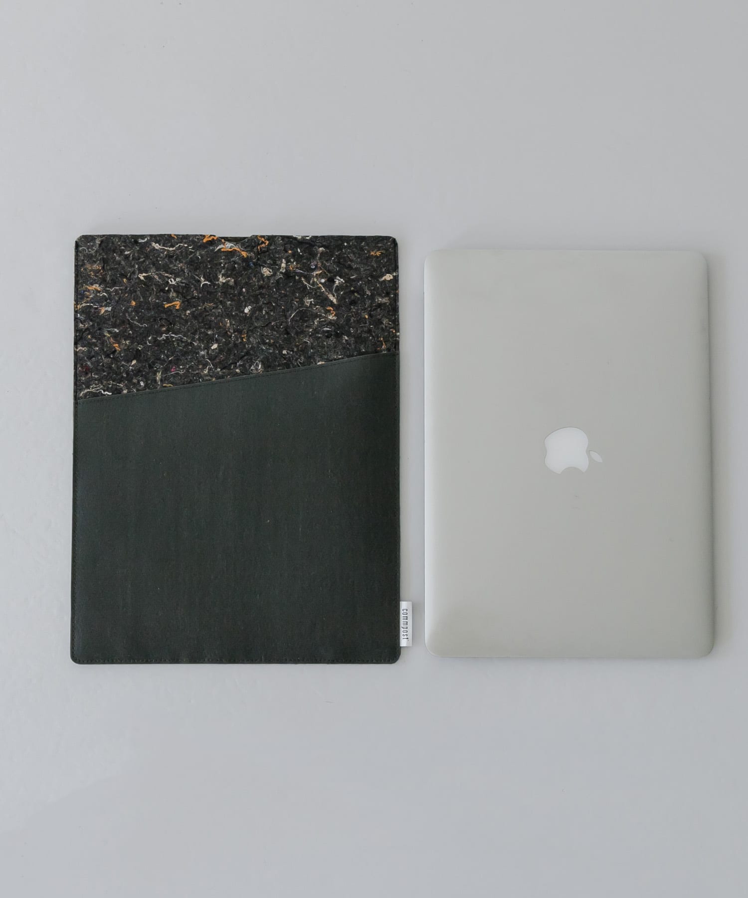 『WEB限定』commpost　PC CASE(13インチ対応) Green FREE