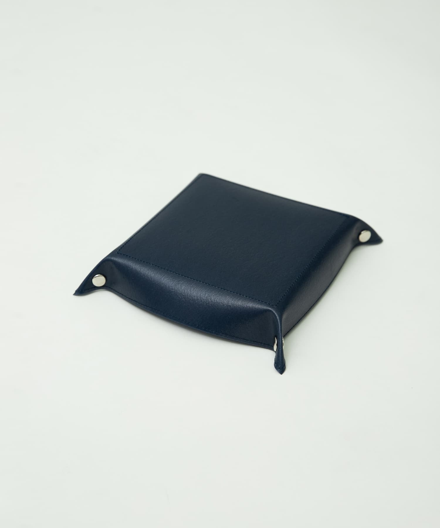 『WEB/一部店舗限定カラー』commpost　スクエアトレー M Navy M