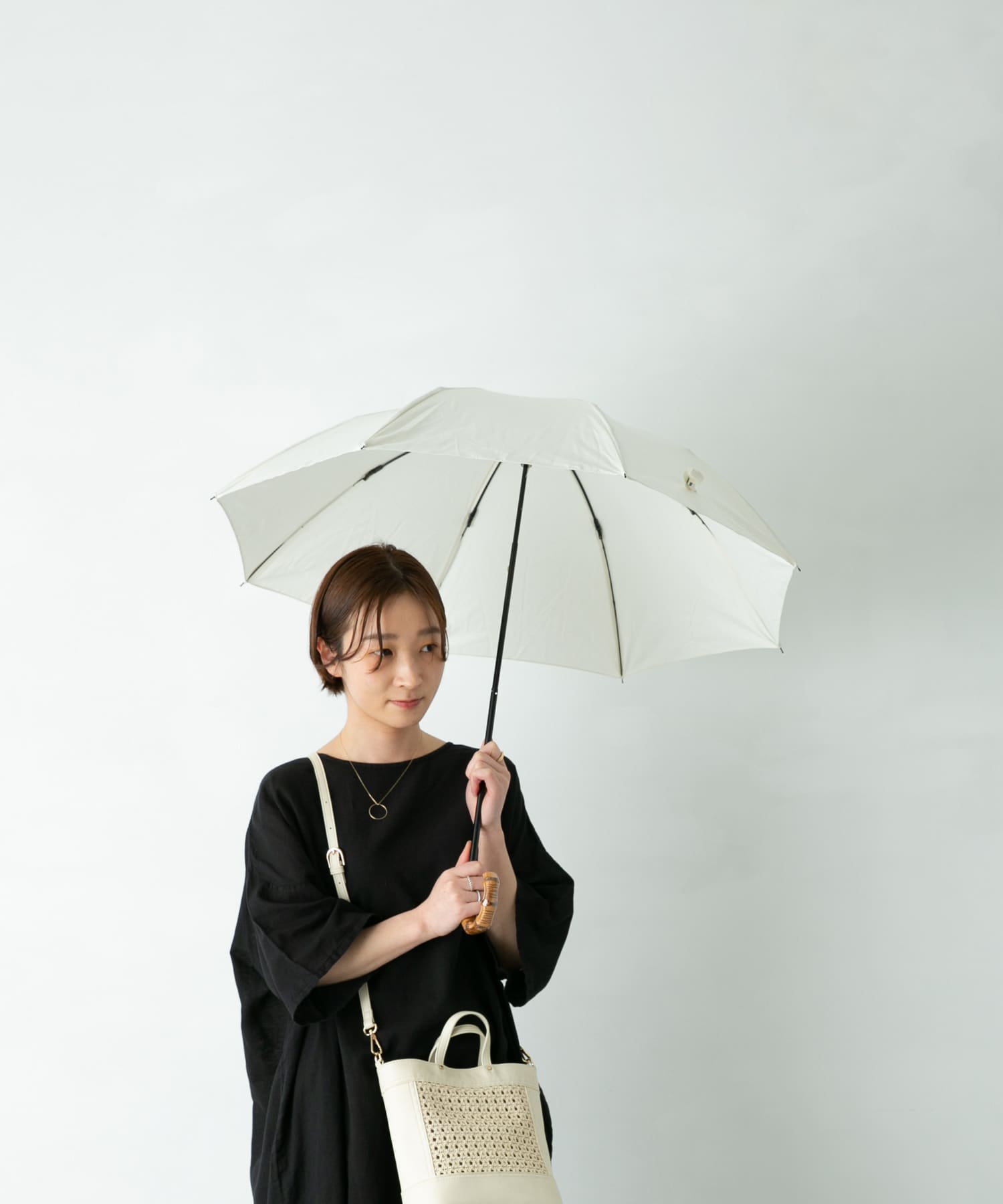 『WEB限定』CINQ　晴雨兼用折りたたみ傘 アイボリー -