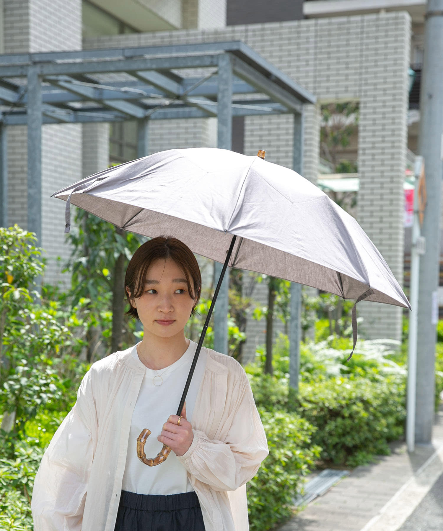 『WEB限定』CINQ　晴雨兼用折りたたみ傘 グレー -