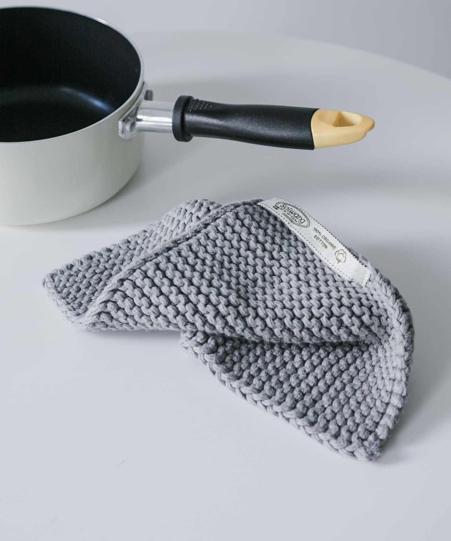 CINQ　Solwang ポットホルダー mediumgray -