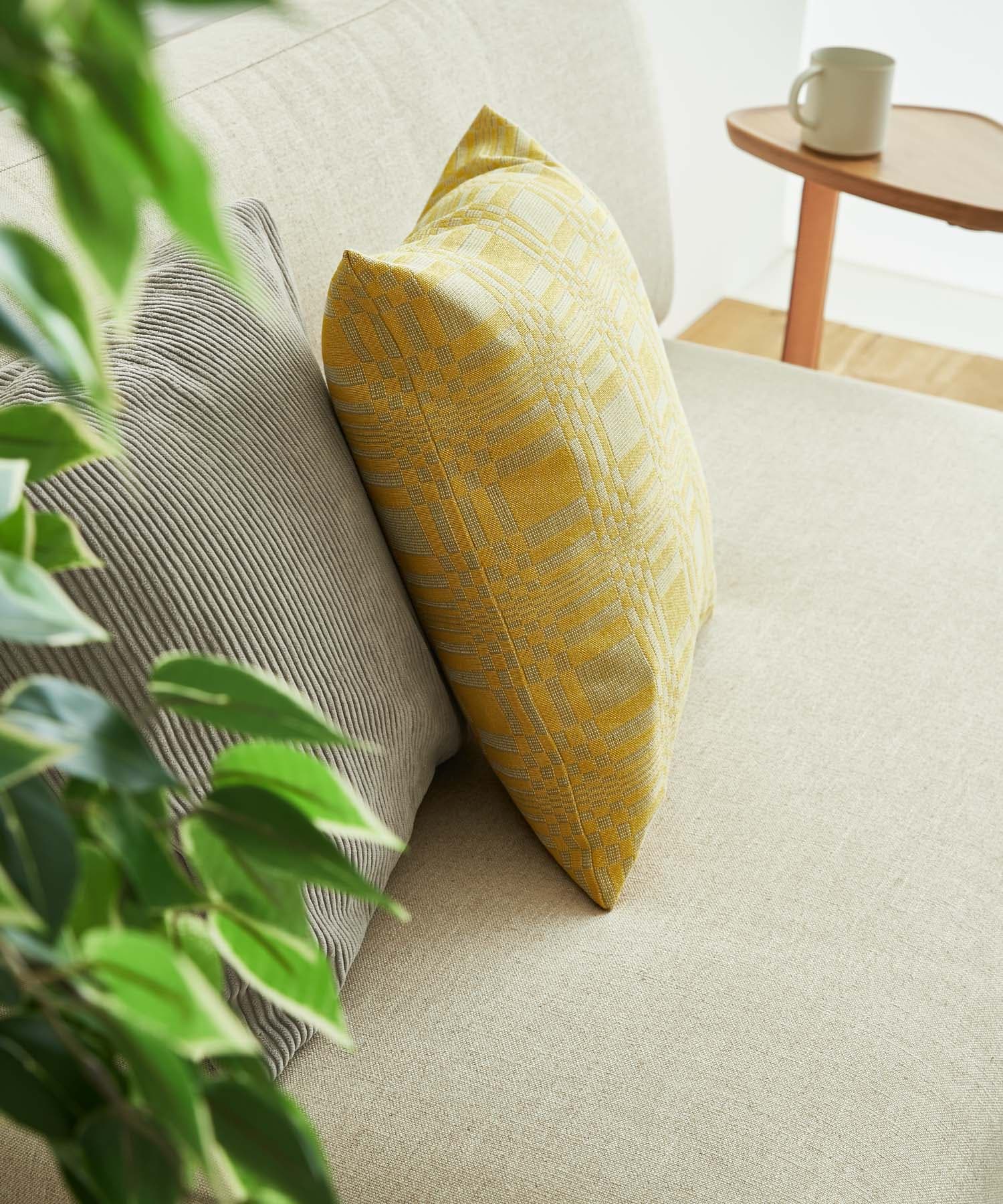 JOHANNA GULLICHSEN　ZippedCushionCover Doris Straw -