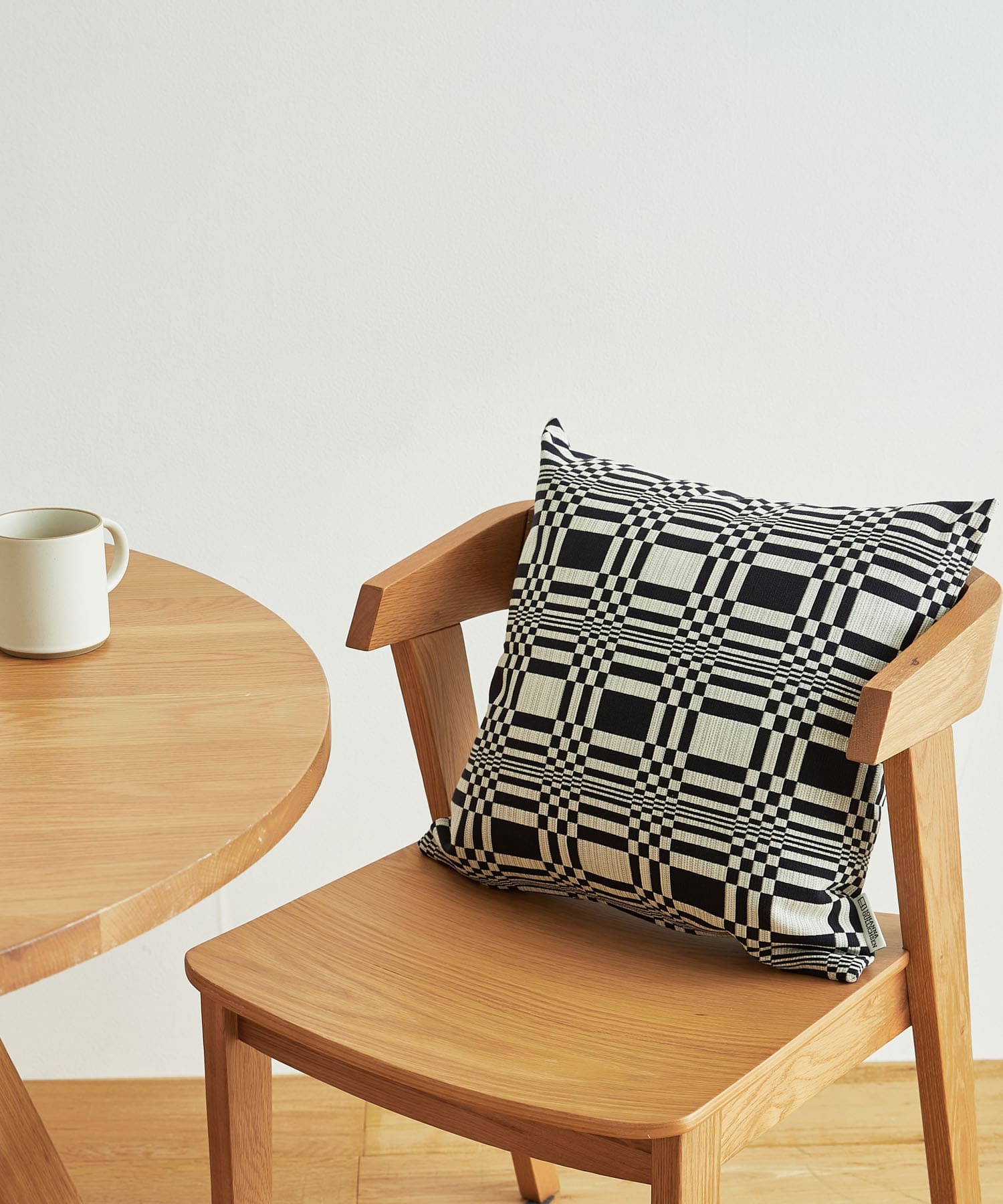 JOHANNA GULLICHSEN　ZippedCushionCover Doris Black -