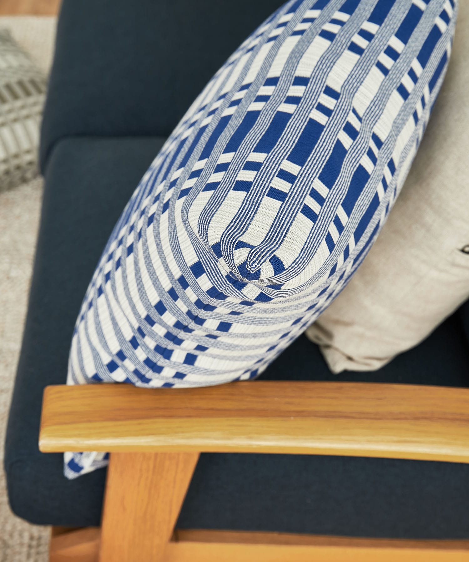 JOHANNA GULLICHSEN　ZippedCushionCover Titho Blue -
