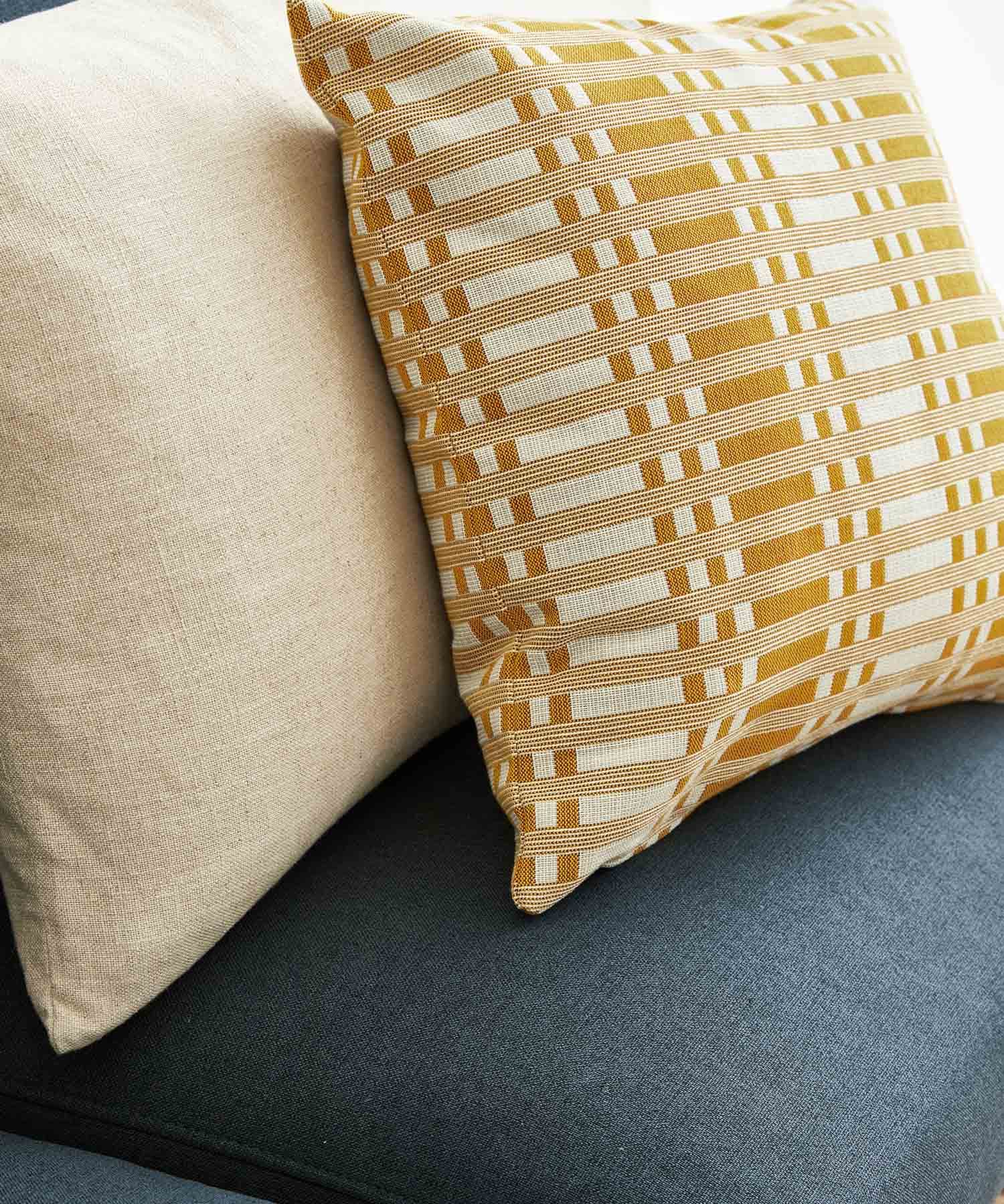 JOHANNA GULLICHSEN　ZippedCushionCover Titho Ochre -